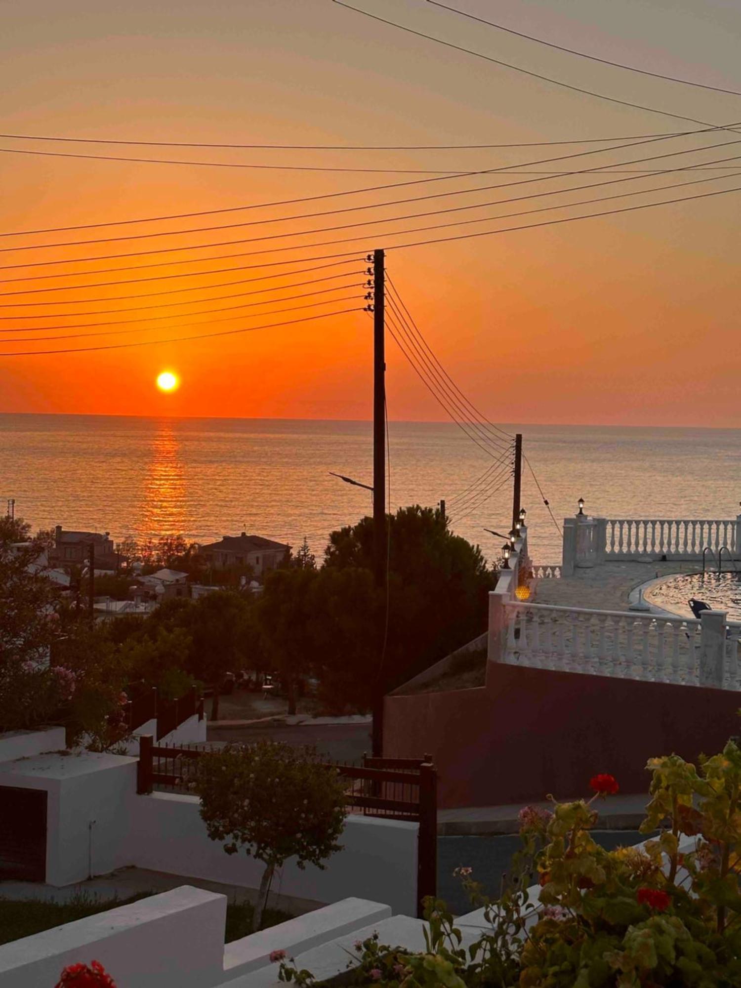 Seaclusion Vacation Villa Помос Экстерьер фото